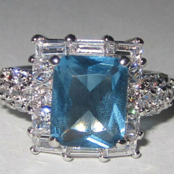 NWT ring square cut cubic zirconia high quality - Picture 8 of 8
